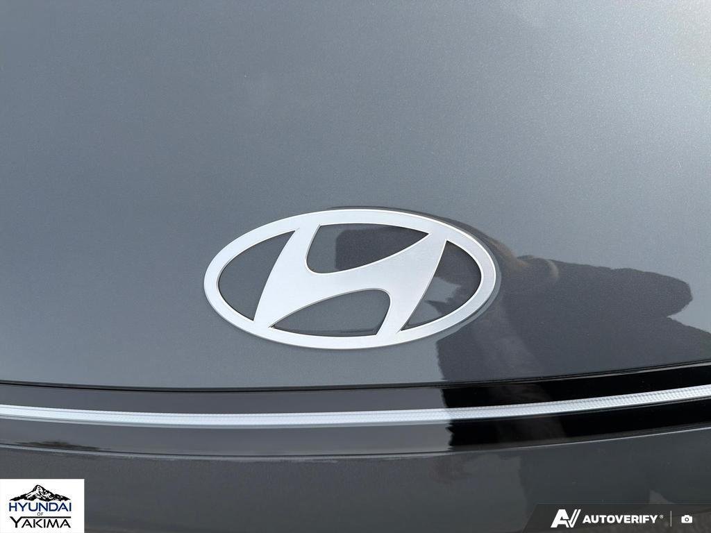2026 Hyundai Kona SEL Premium - Photo 9