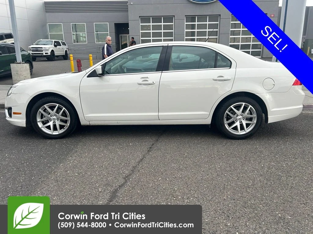Used 2012 White Ford SEL image 9