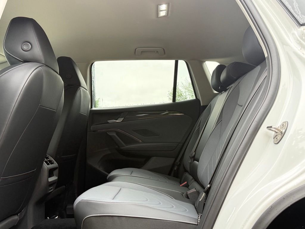 New 2026 White Volkswagen 2.0T SE image 22