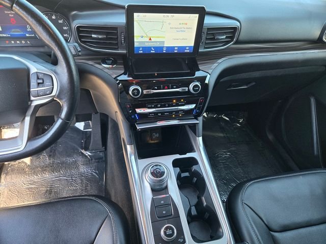 Used 2022 White Ford Limited image 17