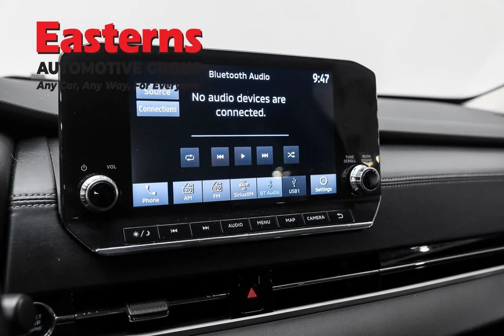 Used 2023 Black Mitsubishi SE image 18