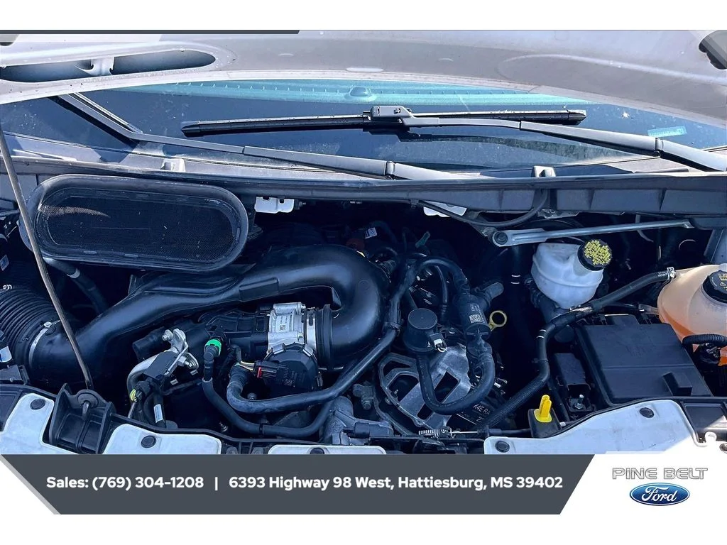 Used 2023 Oxford White Ford XLT image 8