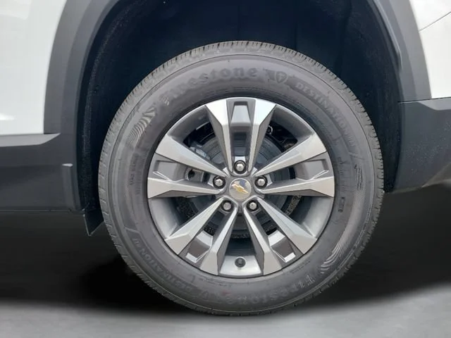 New 2027 Summit White Chevrolet LT image 35