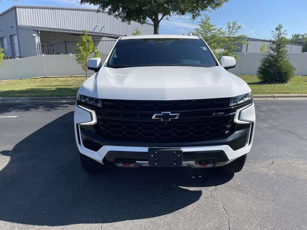 Used 2024 Summit White Chevrolet Z71 image 2