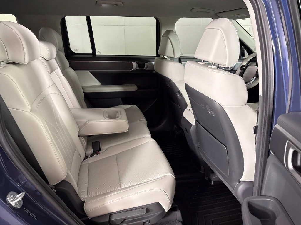 Used 2025 Blue Hyundai SEL image 18