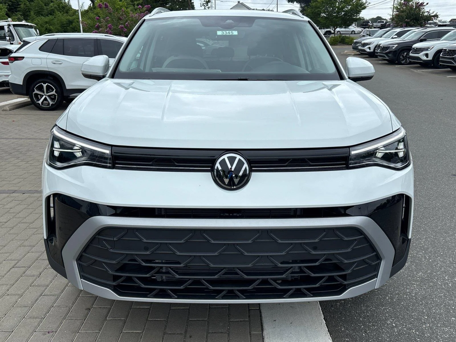 New 2026 Pure White Volkswagen SE image 8