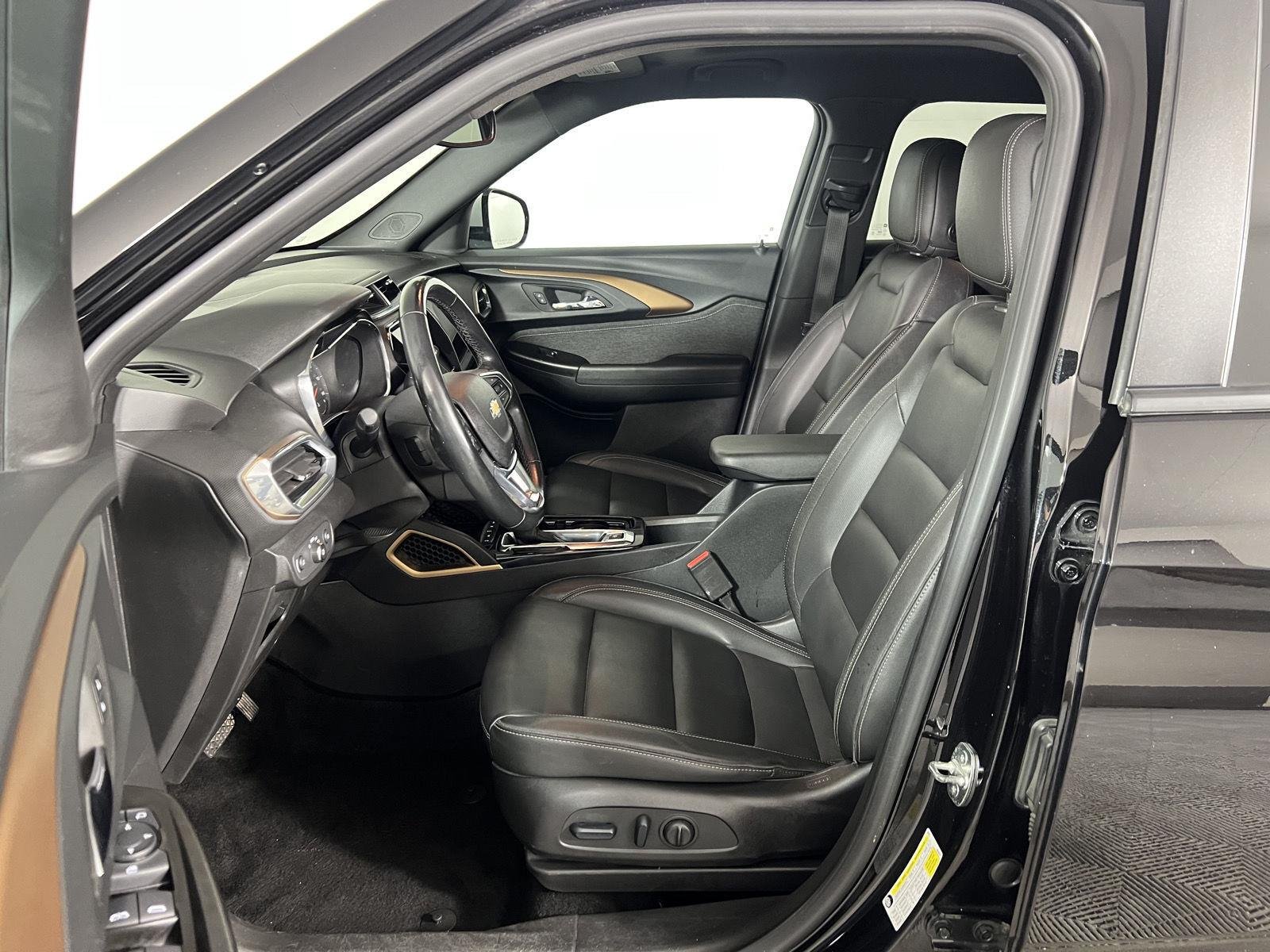 Used 2023 Mosaic Black Metallic Chevrolet ACTIV image 35