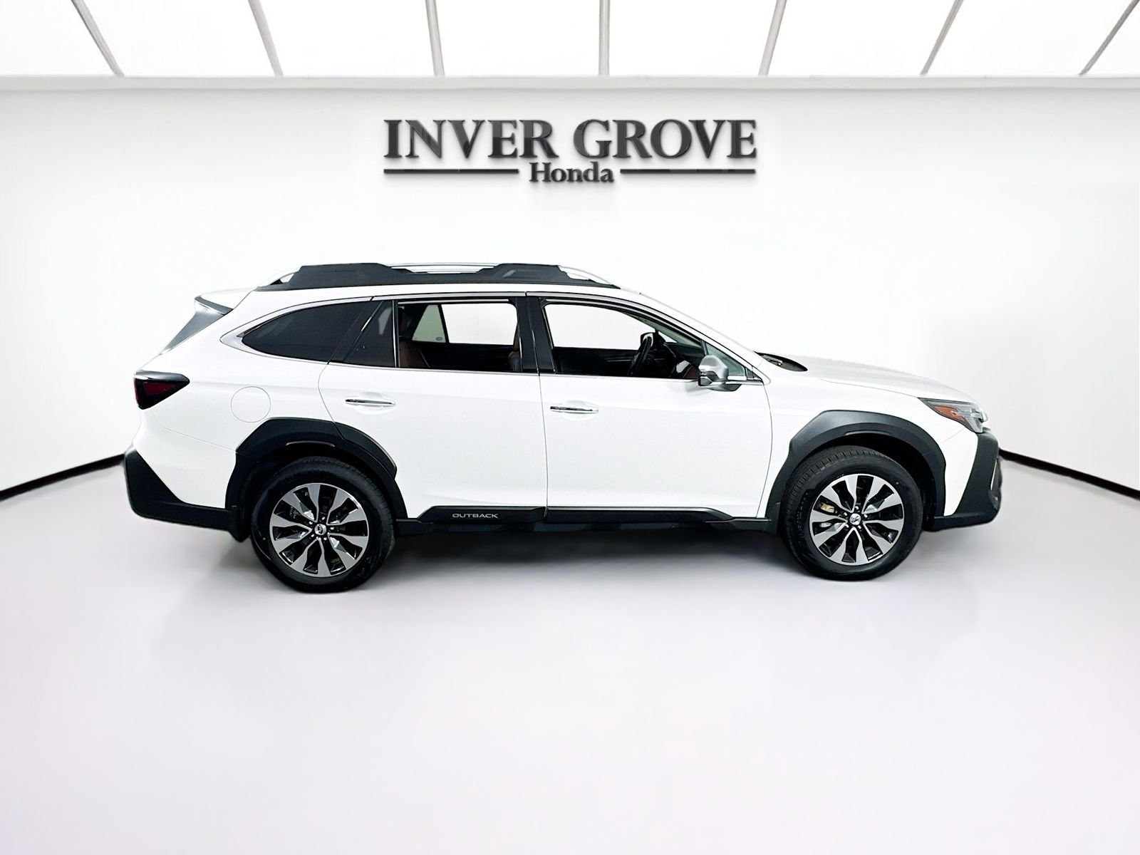 Used 2024 Crystal White Pearl Subaru Touring image 4