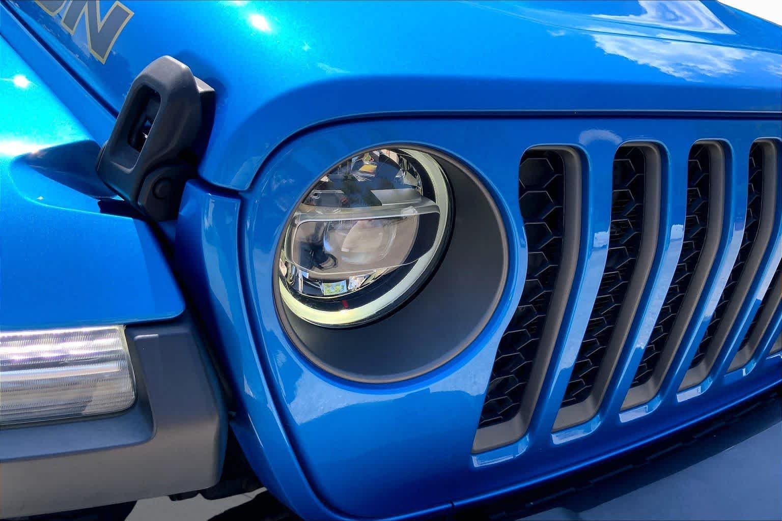 Used 2022 Hydro Blue Pearlcoat Jeep Unlimited Rubicon image 28