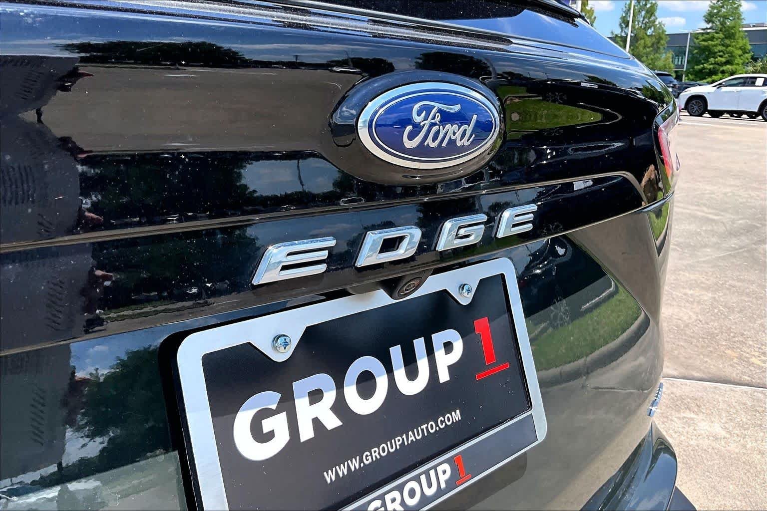 Used 2024 Forged Green Metallic Ford SEL image 28
