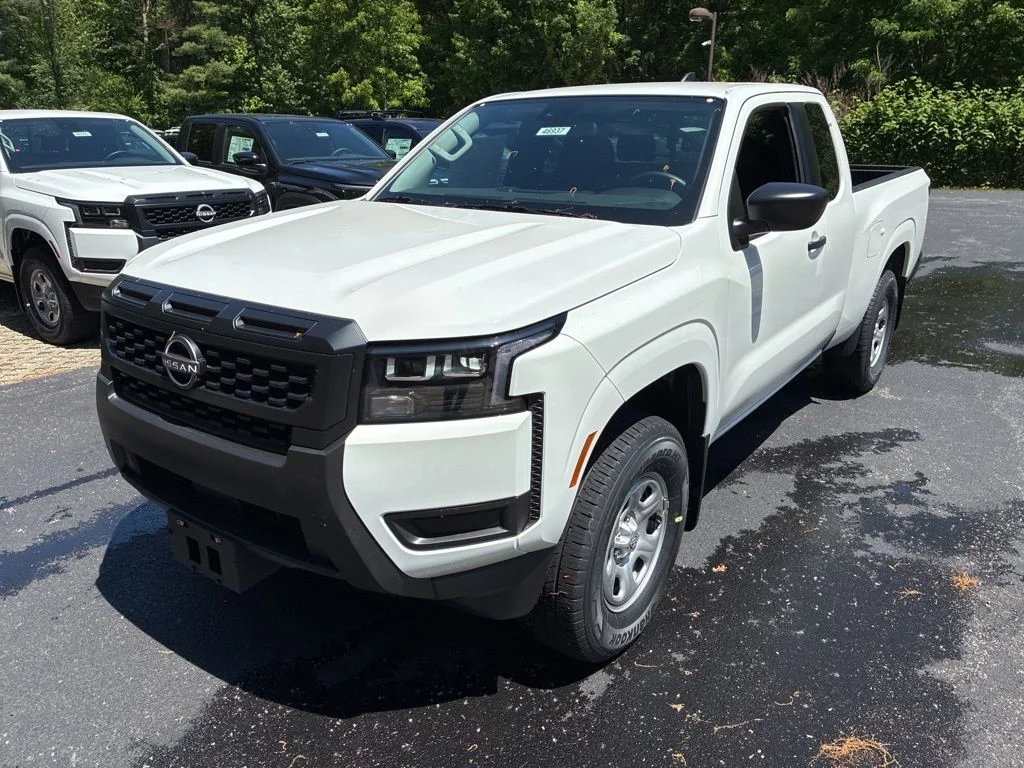 New 2026 Glacier White Nissan King Cab® S image 3