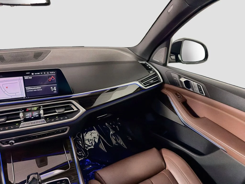 Used 2019 Gray BMW xDrive40i image 25