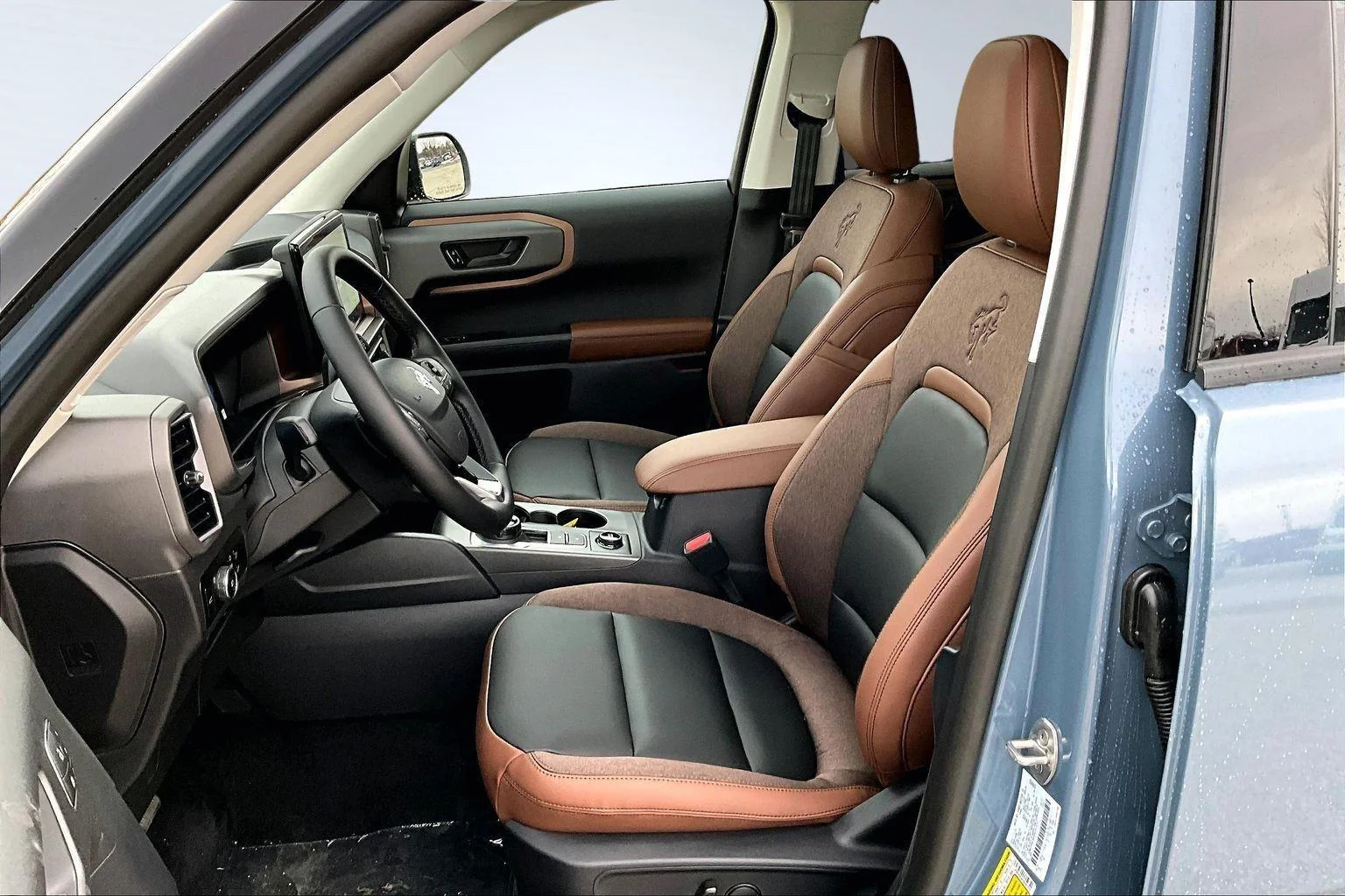 New 2025 Azure Gray Metallic Tri-Coat Ford Outer Banks® image 14