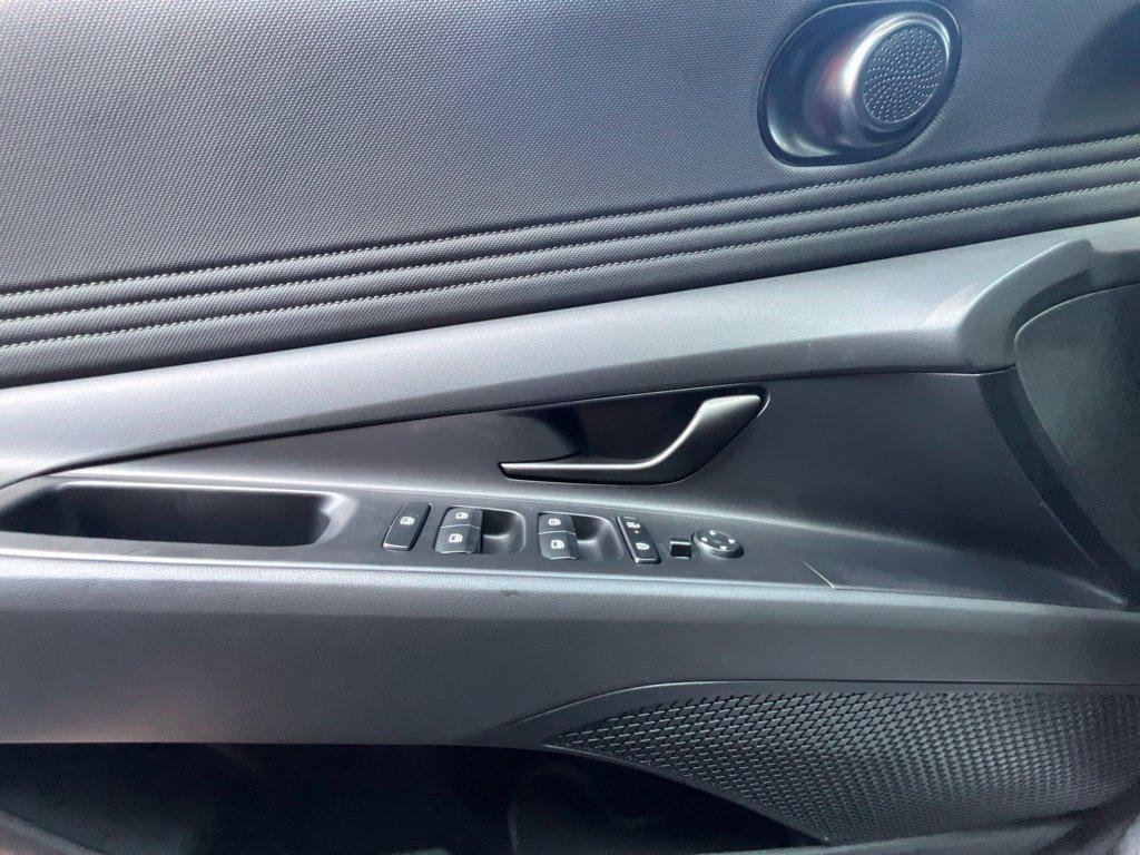 New 2026 Black Hyundai SEL Sport Plus image 9