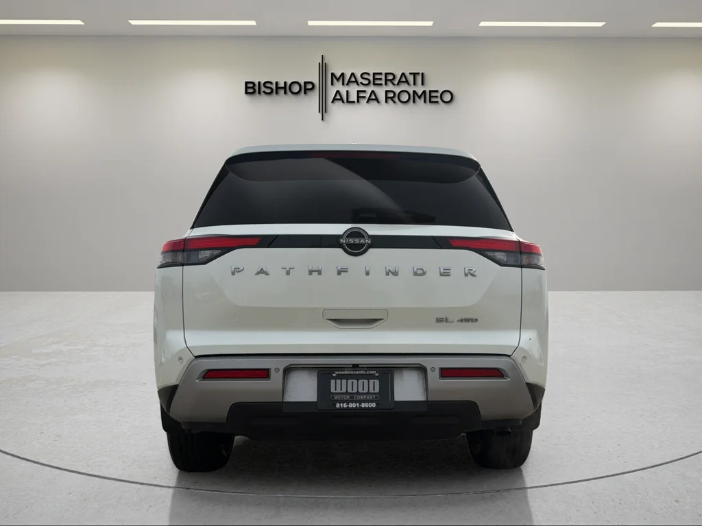Used 2023 White Nissan SL image 5