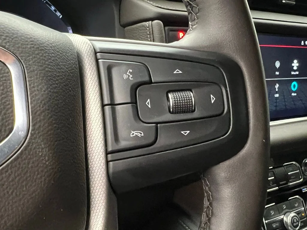 Used 2023 Black GMC Denali image 19