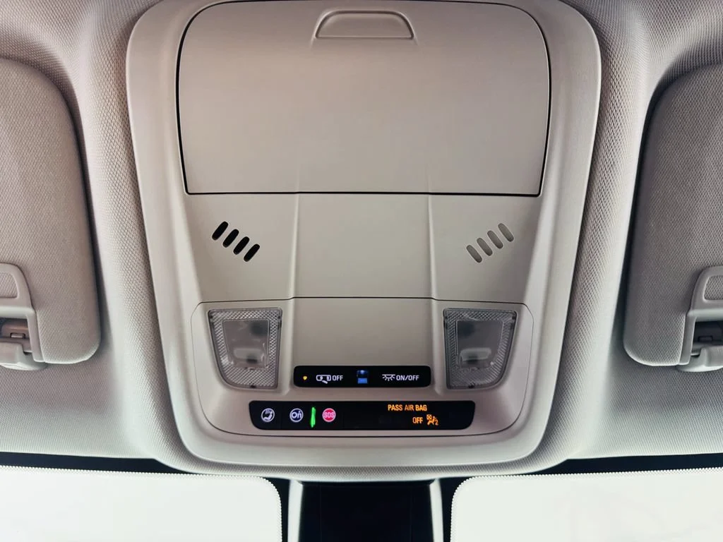 Used 2022 Black Chevrolet 2LT image 20