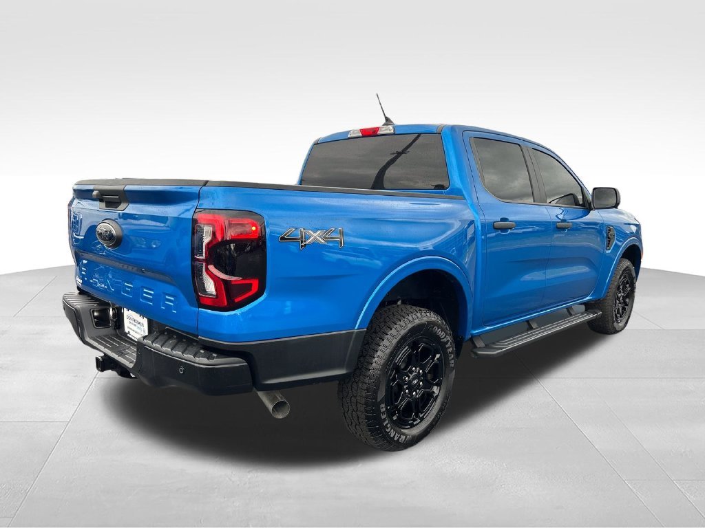 Used 2025 Blue Ford XLT image 5