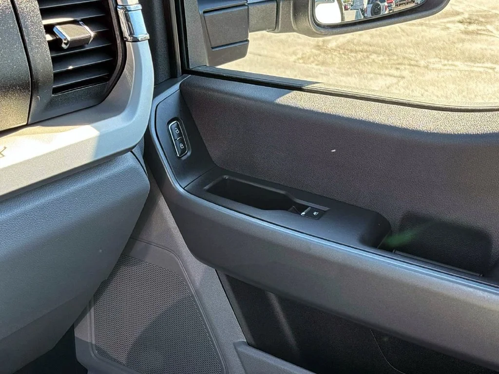 Used 2024 Oxford White Ford XLT image 26