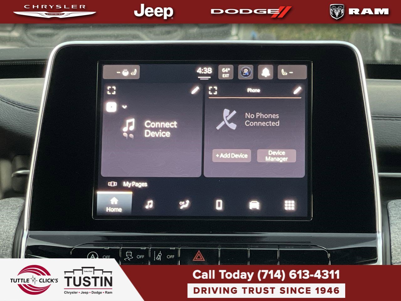 New 2026 Diamond Black Crystal Pearl-Coat Exterior Paint Jeep Latitude image 14