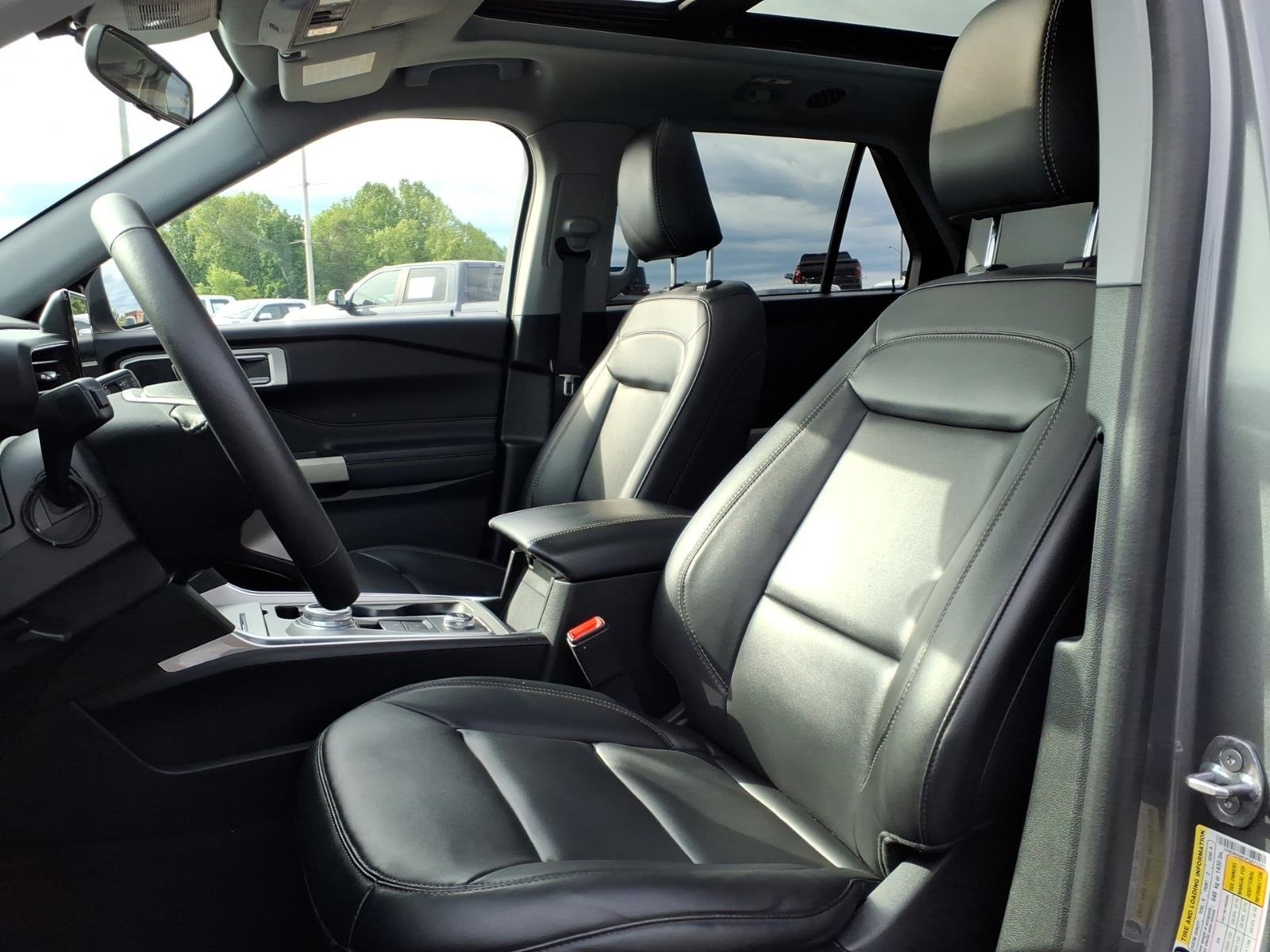 Used 2023 Gray Ford XLT image 16