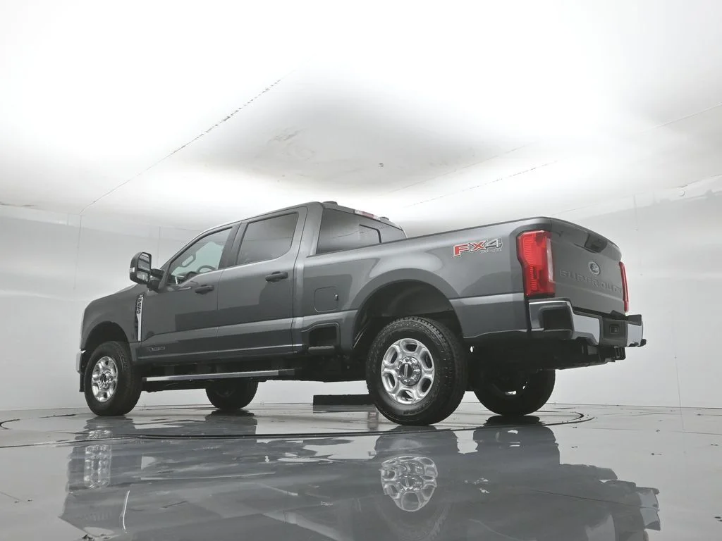New 2026 Carbonized Gray Metallic Ford XLT image 49