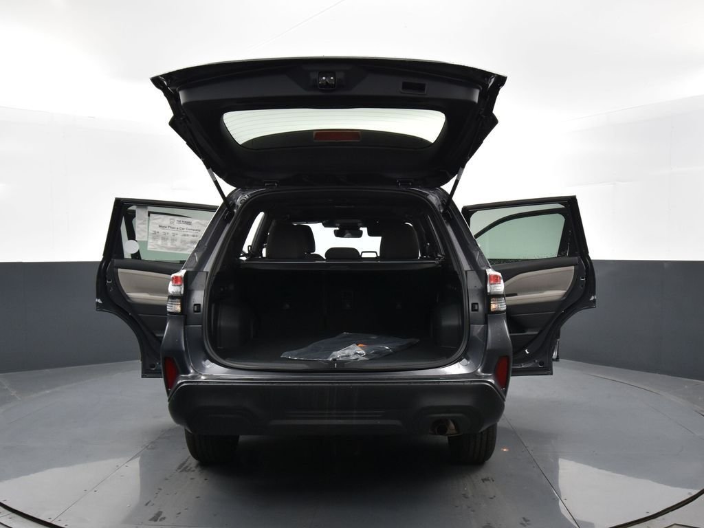 Used 2026 Gray Metallic Subaru Premium image 34