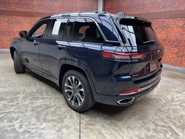 2024 Jeep Grand Cherokee Overland photo 3