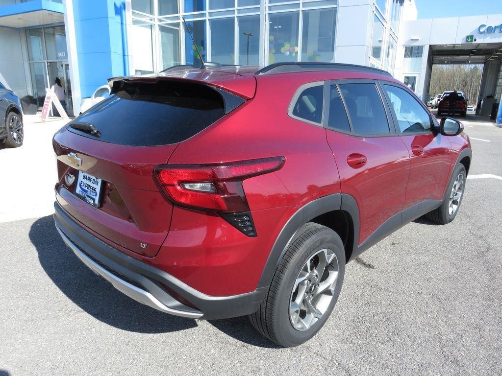 Used 2024 Crimson Chevrolet LT image 5