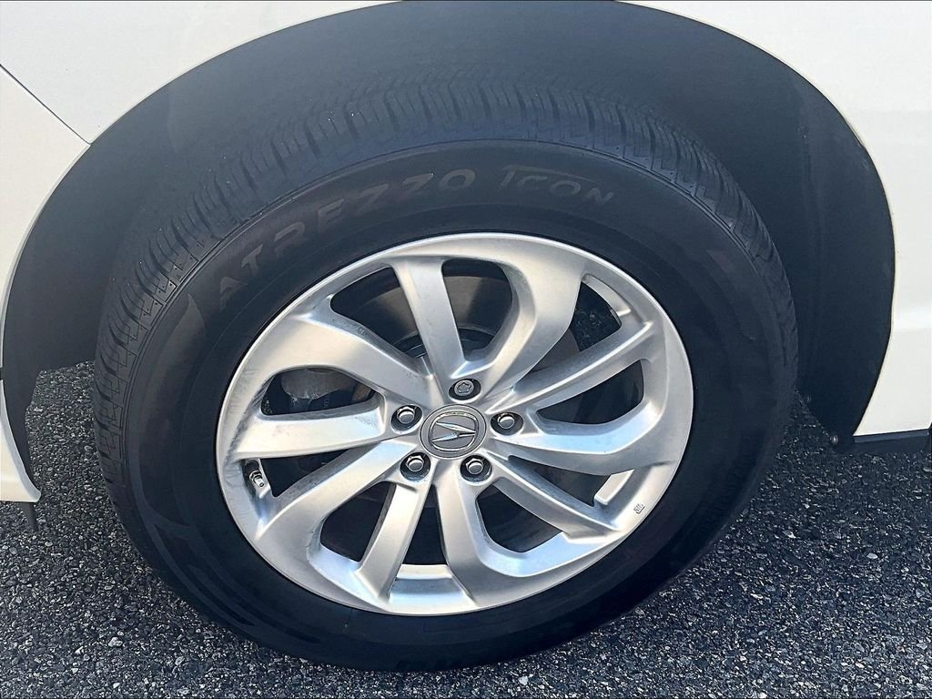 Used 2017 White Acura  image 7