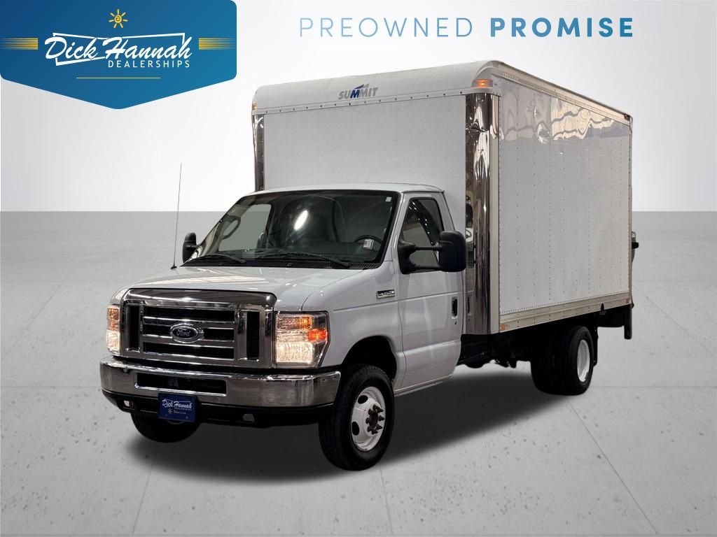2016 Ford E-Series DRW E-450 Super Duty 158 in WB's photo