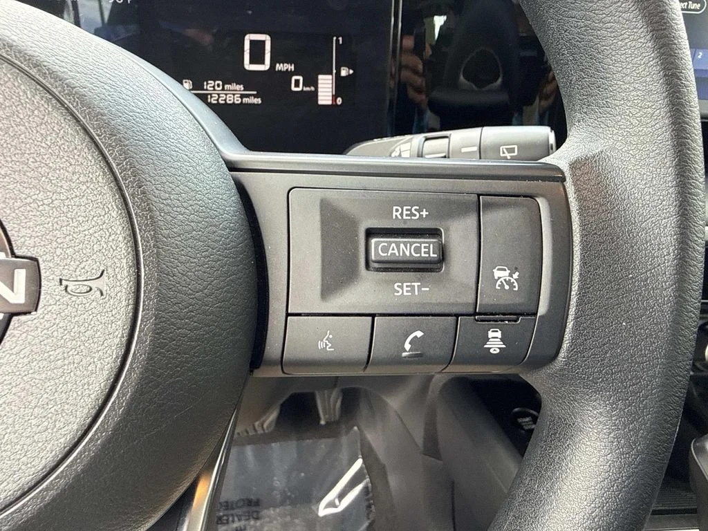 Used 2025 White Nissan S image 33