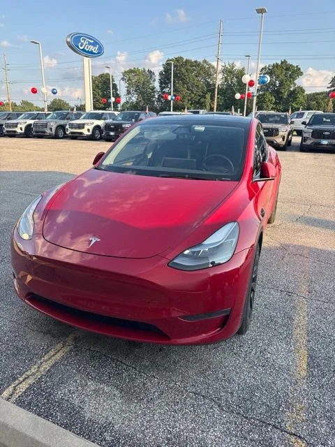 Used 2023 White Tesla Long Range image 1