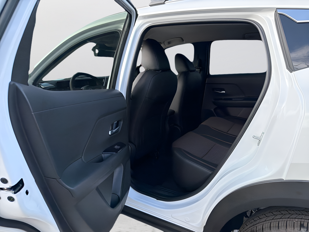 New 2026 White Nissan SR image 18