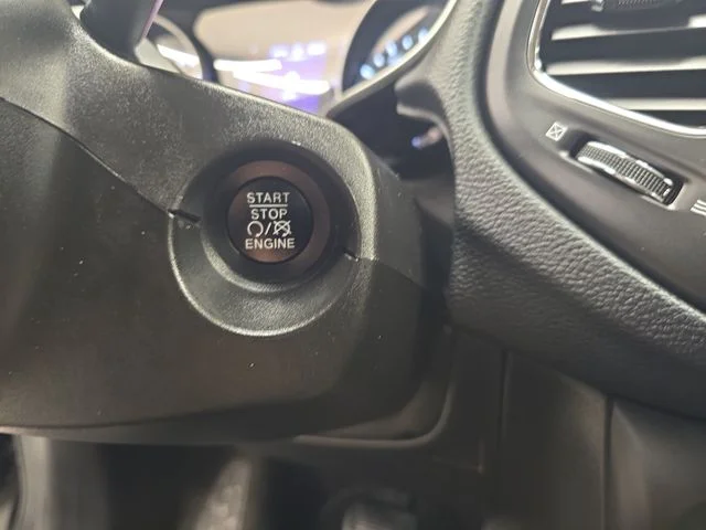 Used 2019 Diamond Black Jeep Sport image 26
