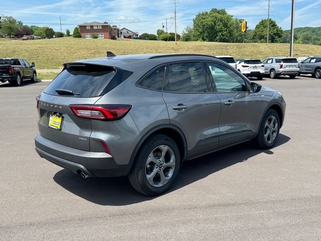 Used 2025 Gray Ford ST-Line image 4