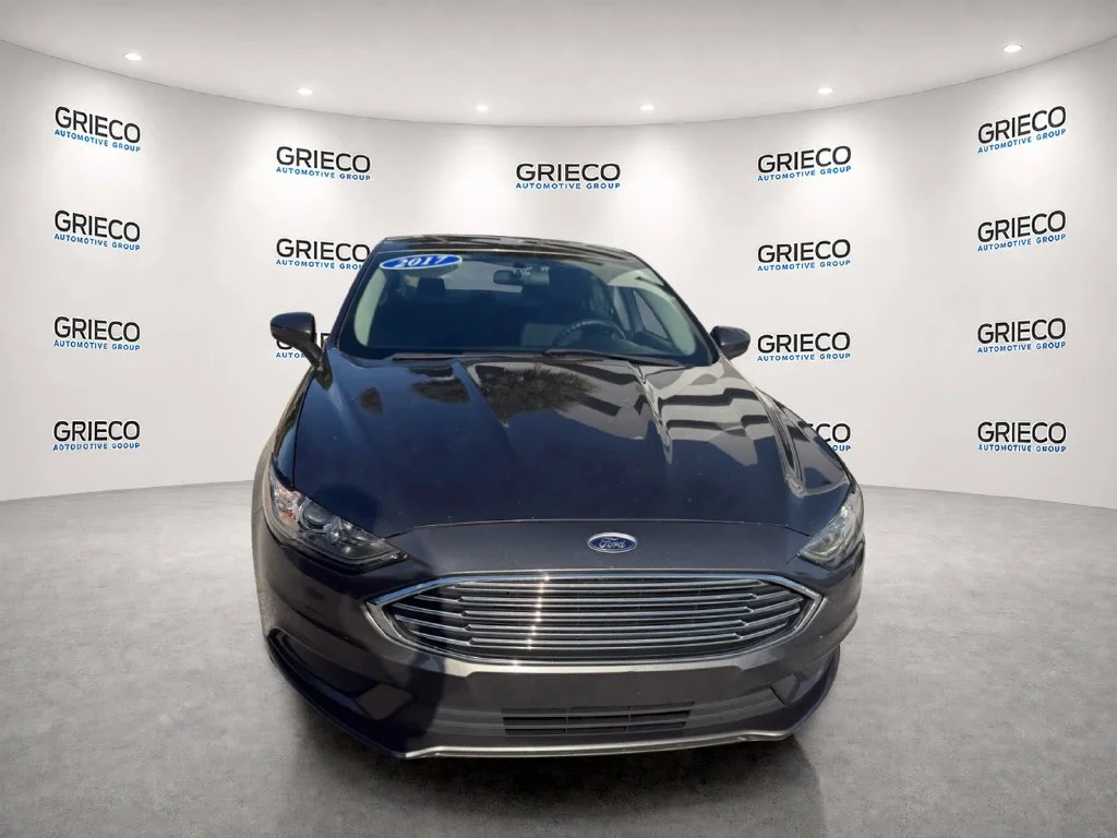 Used 2017 Gray Ford SE image 2