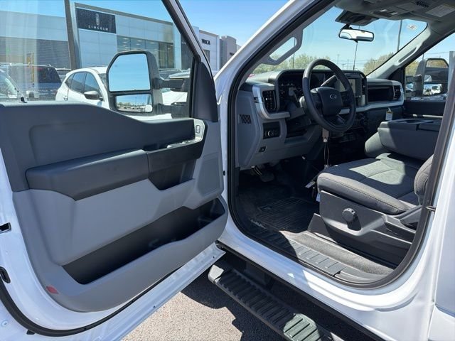 New 2026 Oxford White Ford F-250® XL image 14