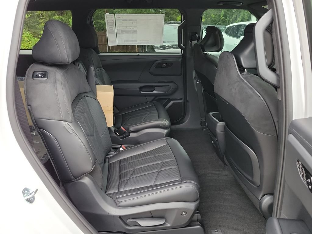 New 2027 Glacial White Pearl Kia X-Line SX Prestige image 13