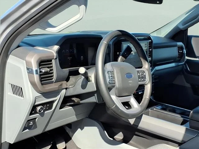 Used 2024 Silver Ford XLT image 6
