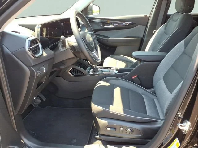 New 2026 Mosaic Black Metallic Chevrolet LT image 16
