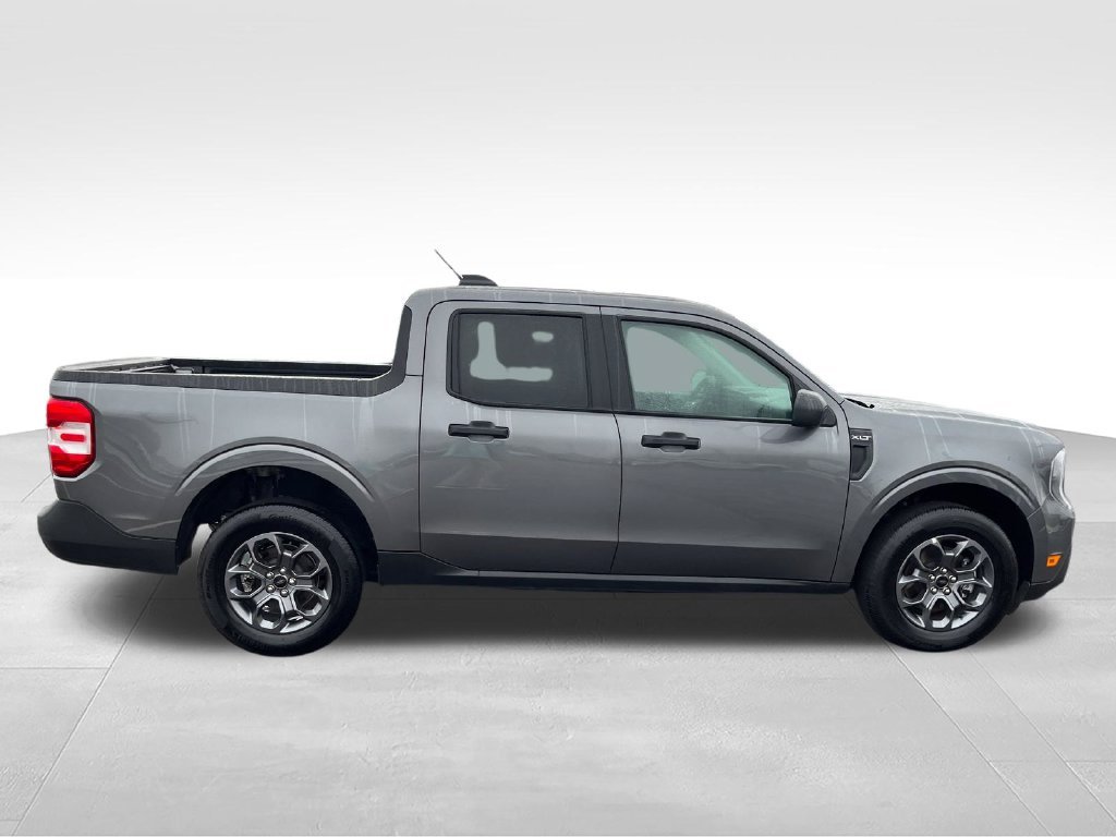 Used 2026 Gray Ford XLT image 6