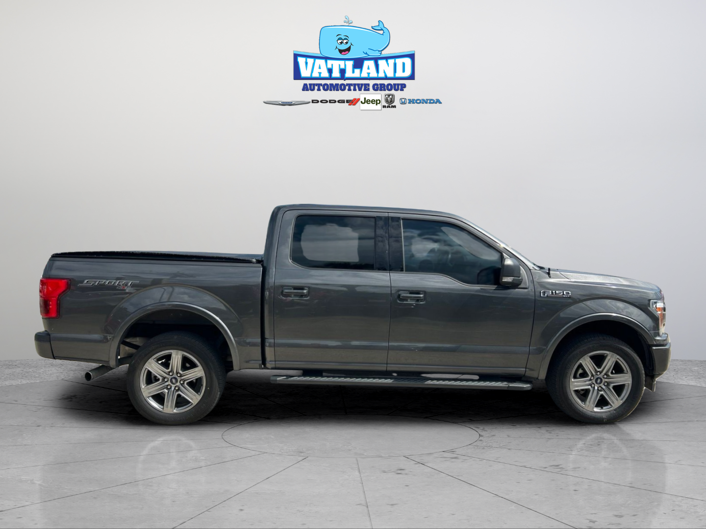 Used 2018 Gray Ford XLT image 6