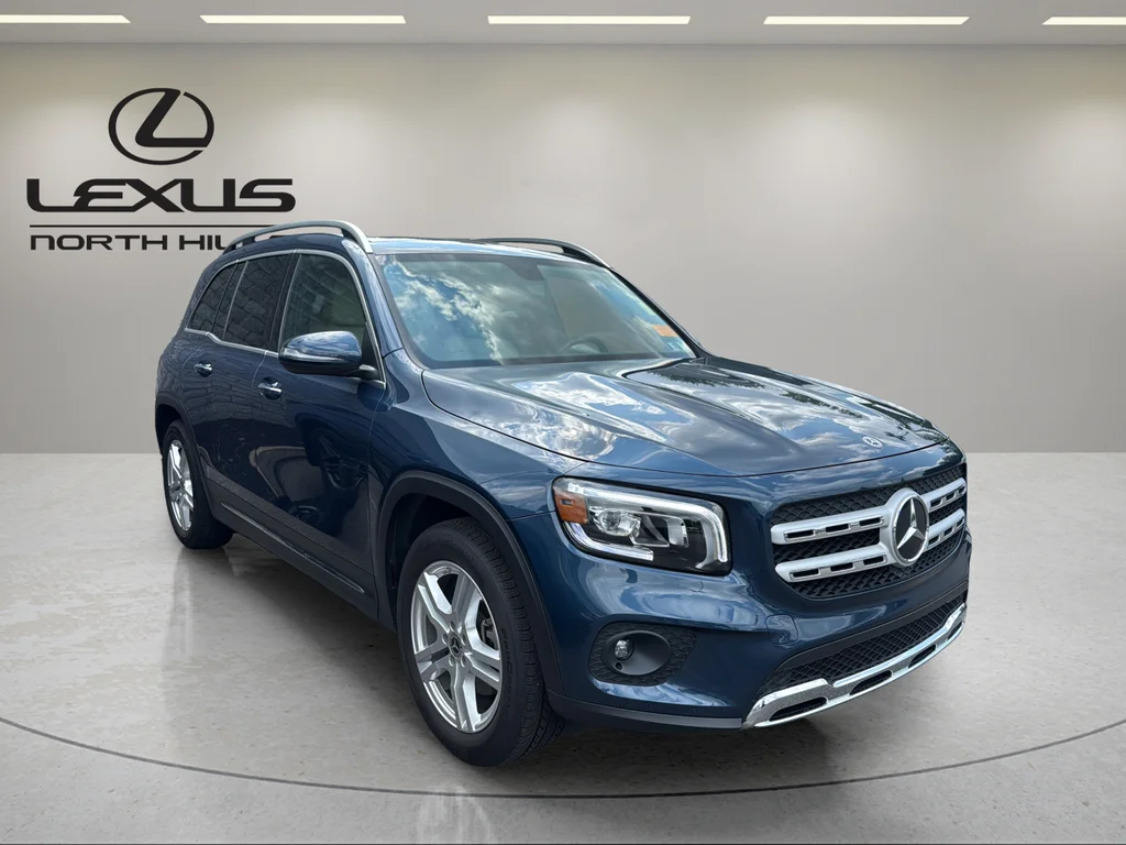 Used 2022 Blue Mercedes-Benz GLB 250 image 4