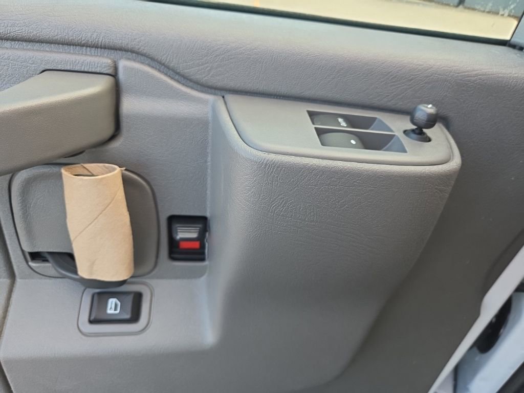 2025 Chevrolet Express Cargo Work Van - Photo 20