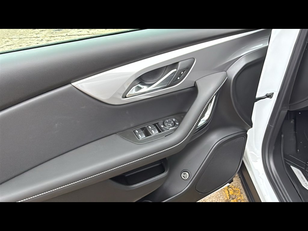 New 2026 Summit White Chevrolet 2LT image 7