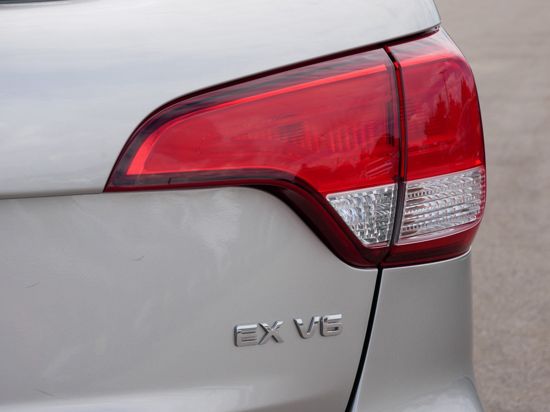 Used 2015 Satin Metal Kia EX image 17