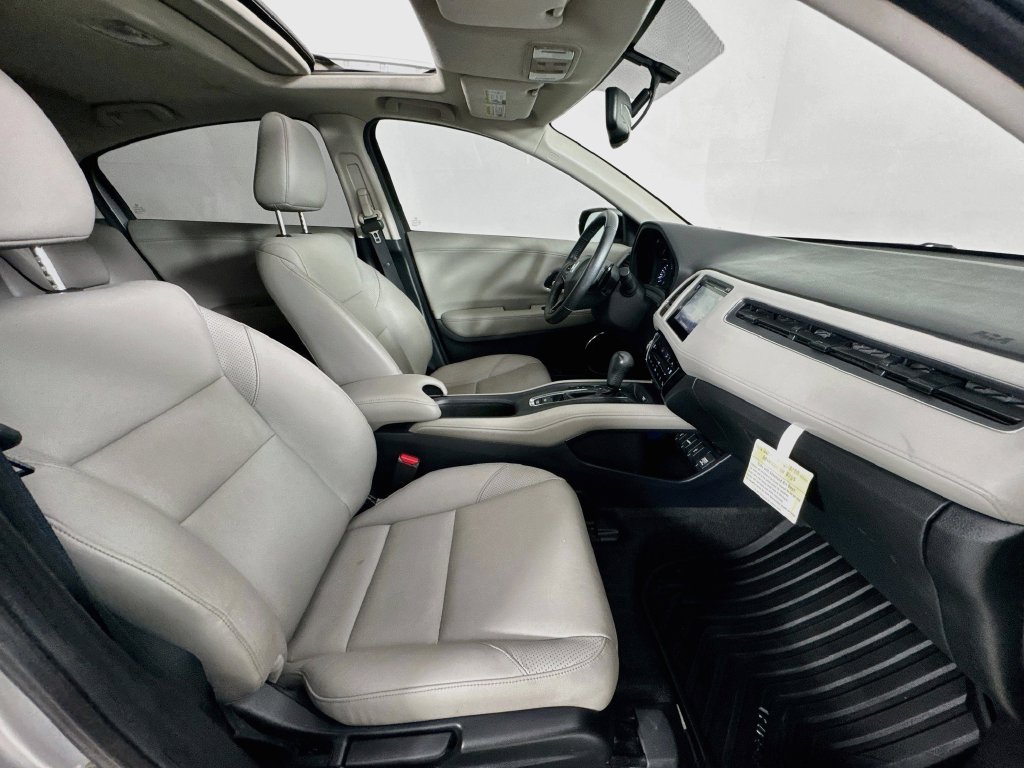 Used 2016 Silver Honda EX-L image 35