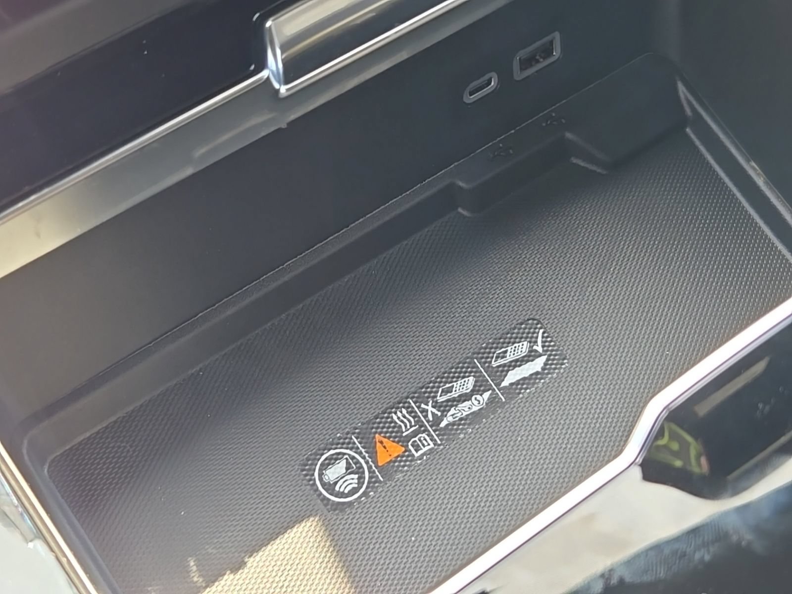 2026 GMC Yukon Denali Ultimate - Photo 51