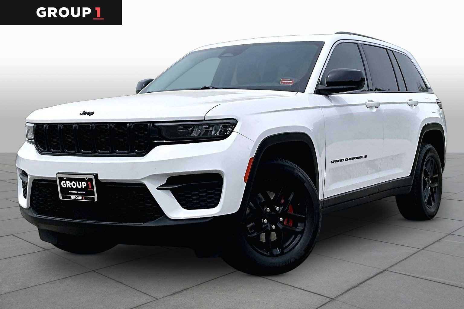 2023 Jeep Grand Cherokee Laredo 4x4's photo